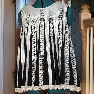 DETAIL BLOUSE
